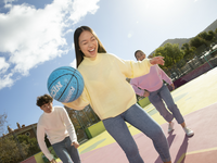 Source: Freepik; Copyright: freepik; URL: https://www.freepik.com/free-photo/teenagers-friends-having-fun-together_22894023.htm#fromView=search&page=1&position=11&uuid=33ad2613-1339-4039-8363-59b8b3a8a46e&query=chinese+teenagers+exercising; License: Licensed by JMIR.