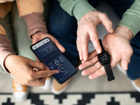 Source: Freepik; Copyright: Freepik; URL: https://www.freepik.com/free-photo/arabic-woman-teaching-senior-man-use-smartwatch-with-smartphone_25213026.htm; License: Licensed by JMIR.