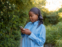 Source: Freepik; Copyright: Freepik; URL: https://www.freepik.com/free-photo/medium-shot-woman-wearing-halal-outdoors_59234136.htm; License: Licensed by JMIR.