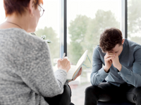 Source: Freepik; Copyright: freepik; URL: https://www.freepik.com/free-photo/front-view-psychologist-patient_8623674.htm; License: Licensed by JMIR.