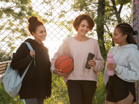 Source: Freepik; Copyright: freepik; URL: https://www.freepik.com/free-photo/medium-shot-women-playing-basketball_58395864.htm; License: Licensed by JMIR.