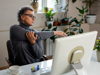 Source: Freepik; Copyright: freepik; URL: https://www.freepik.com/free-photo/medium-shot-woman-stretching-desk_43545674.htm; License: Licensed by JMIR.
